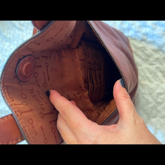 Older fossil cross body purse - Picture 4 of 10